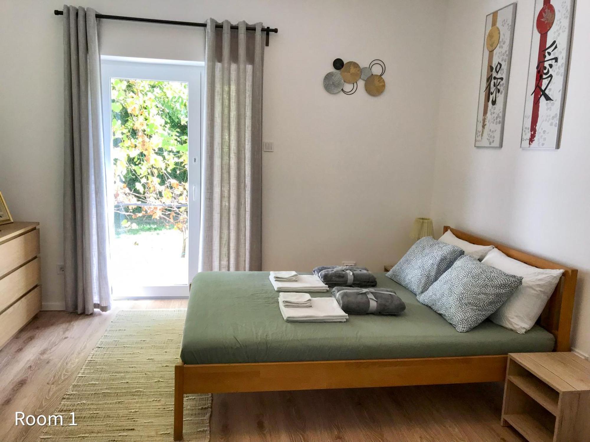 Quiet, Green, Relaxing Place - 2 Bedroom Apartment Balatonfured Exterior photo