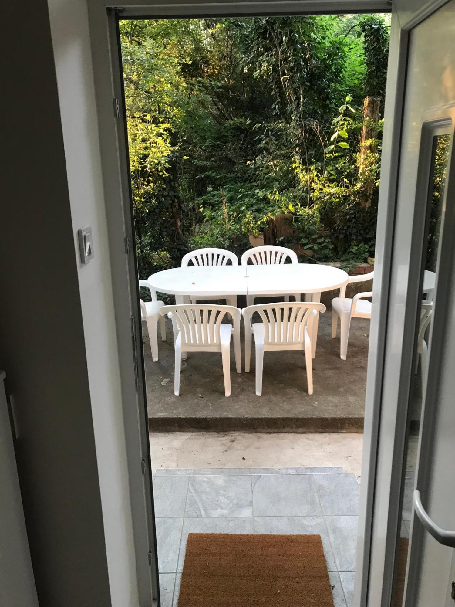 Quiet, Green, Relaxing Place - 2 Bedroom Apartment Balatonfured Exterior photo